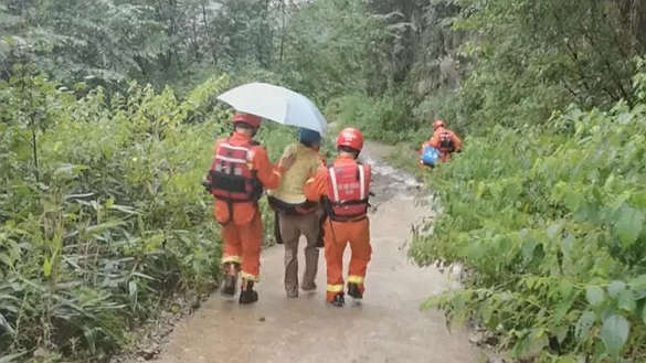 巡查防守 強化預警 多地緊急部署積極應(yīng)對強降雨